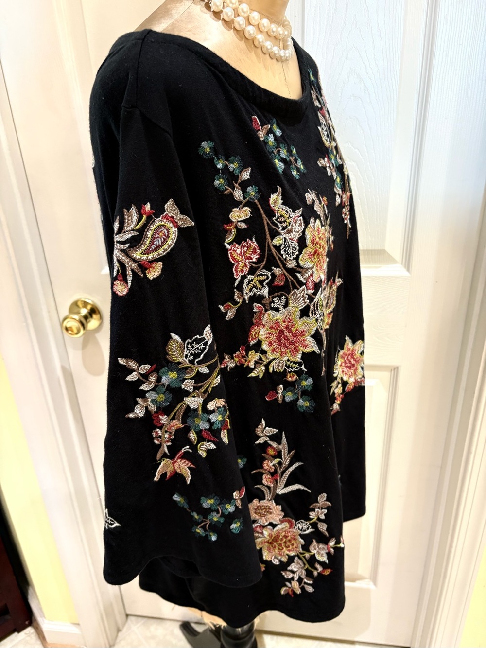 J.Jill Embroidered Black Floral Knit Women's Top 2X - Picture 6 of 10
